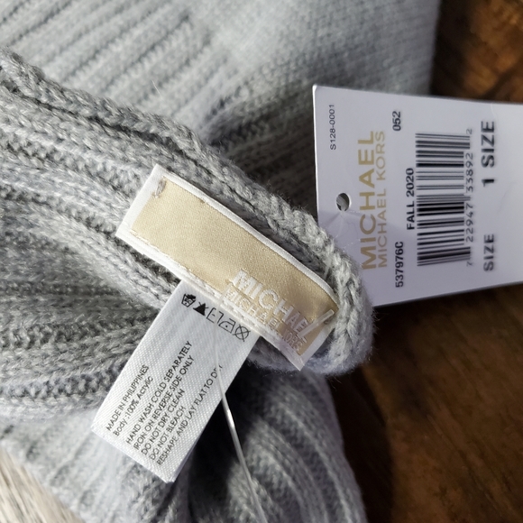 Scarf - Picture 2 of 4